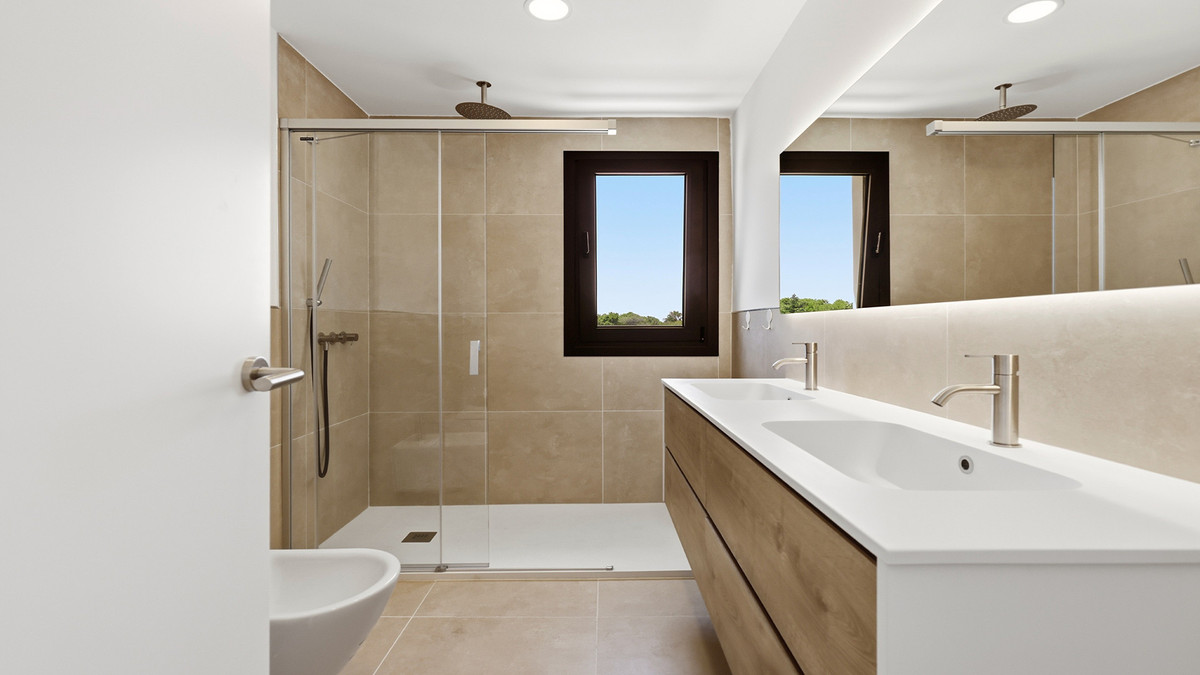 3 Bed Apartment for sale in Casares Costa Del Sol, Málaga, Spain