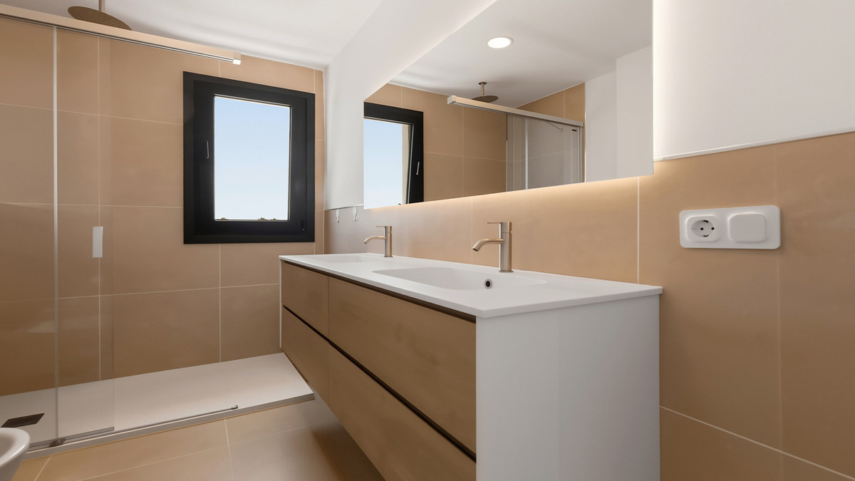 3 Bed Apartment for sale in Casares Costa Del Sol, Málaga, Spain