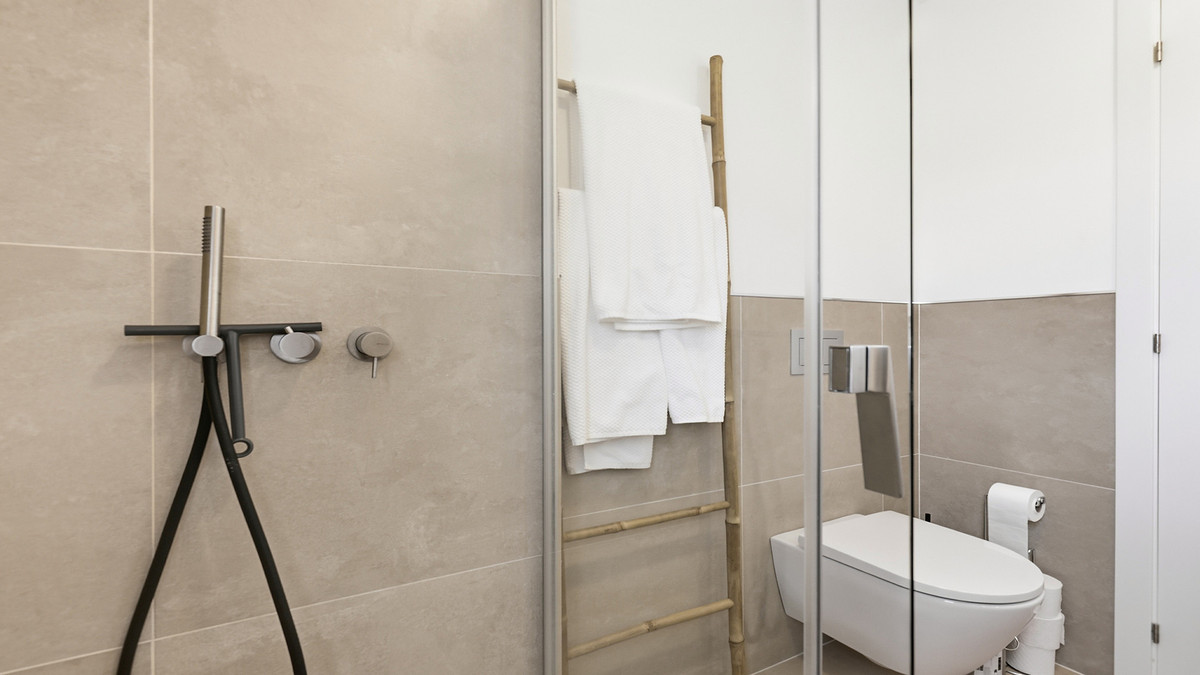 3 Bed Apartment for sale in Casares Costa Del Sol, Málaga, Spain