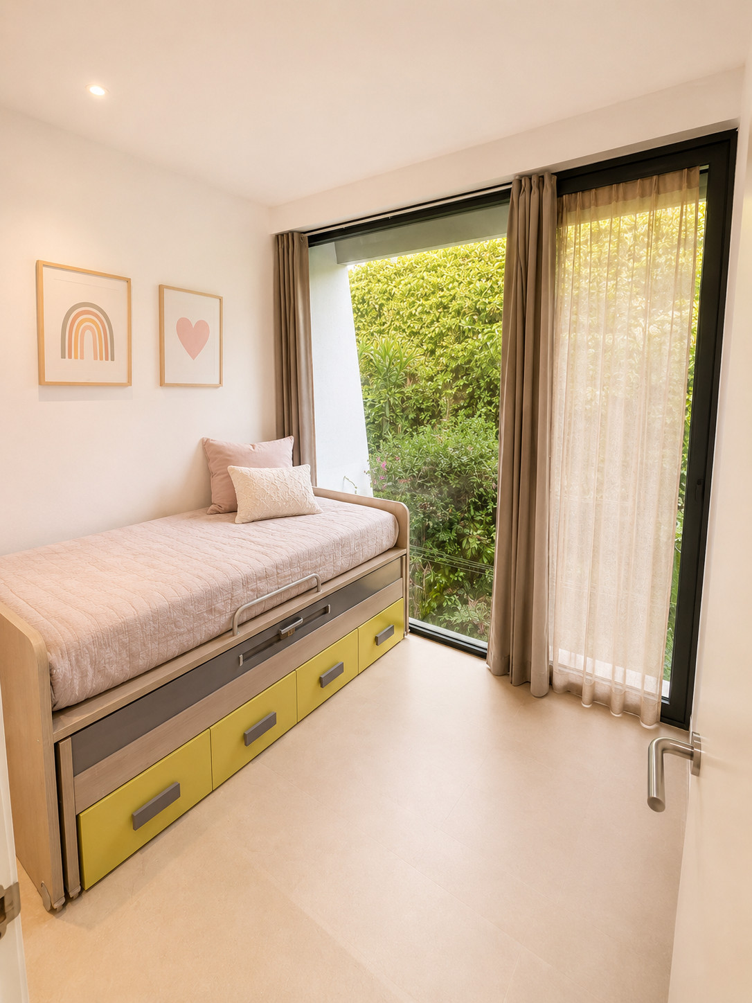 3 Bed Townhouse for sale in San Enrique Costa Del Sol, Cádiz, Spain