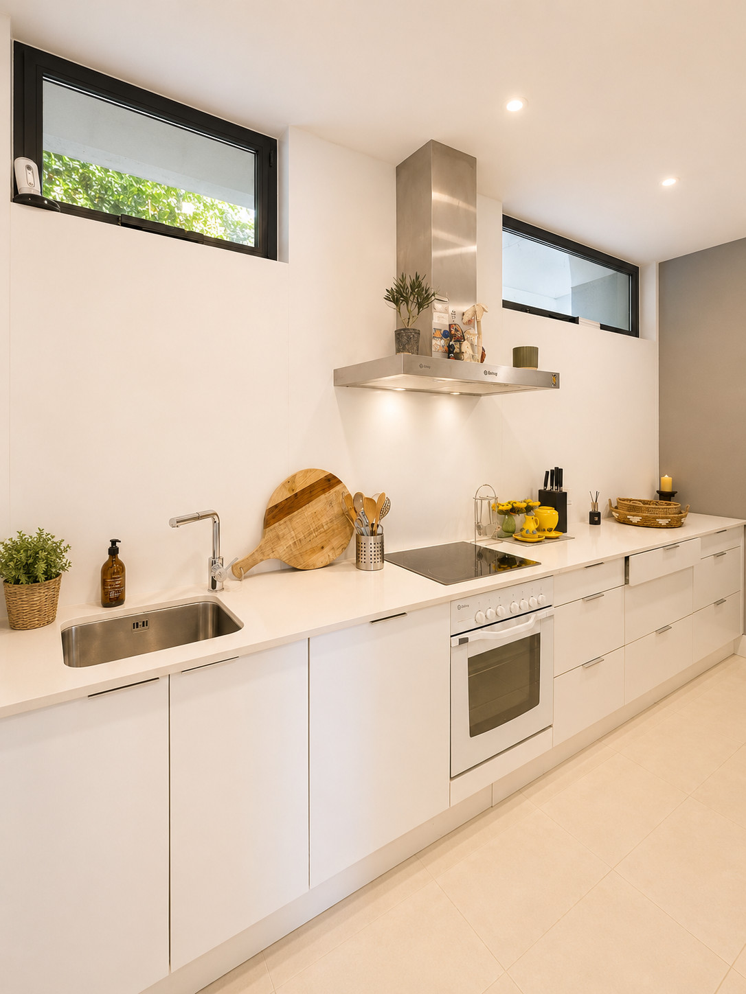 3 Bed Townhouse for sale in San Enrique Costa Del Sol, Cádiz, Spain