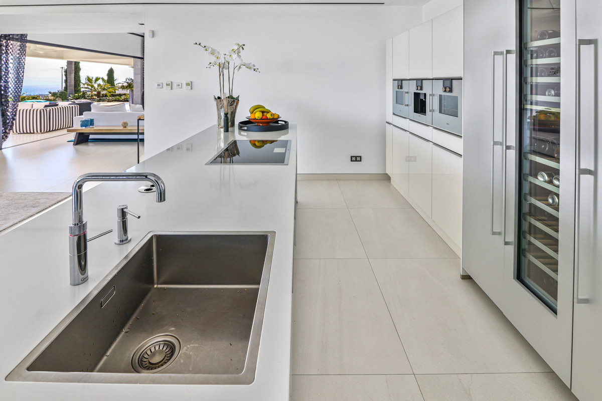 Se vende Villa - Chalet de 6 dormitorios en Costa Del Sol, Málaga, España