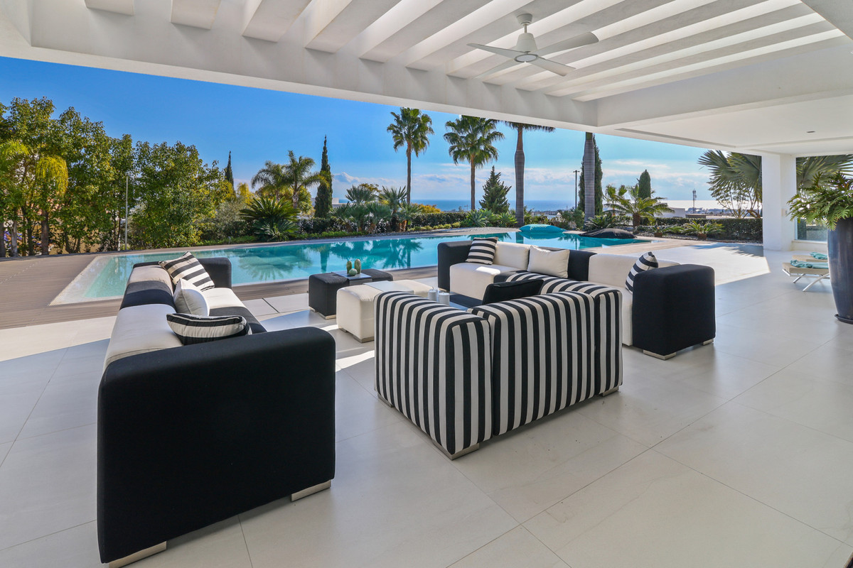 Se vende Villa - Chalet de 6 dormitorios en Costa Del Sol, Málaga, España