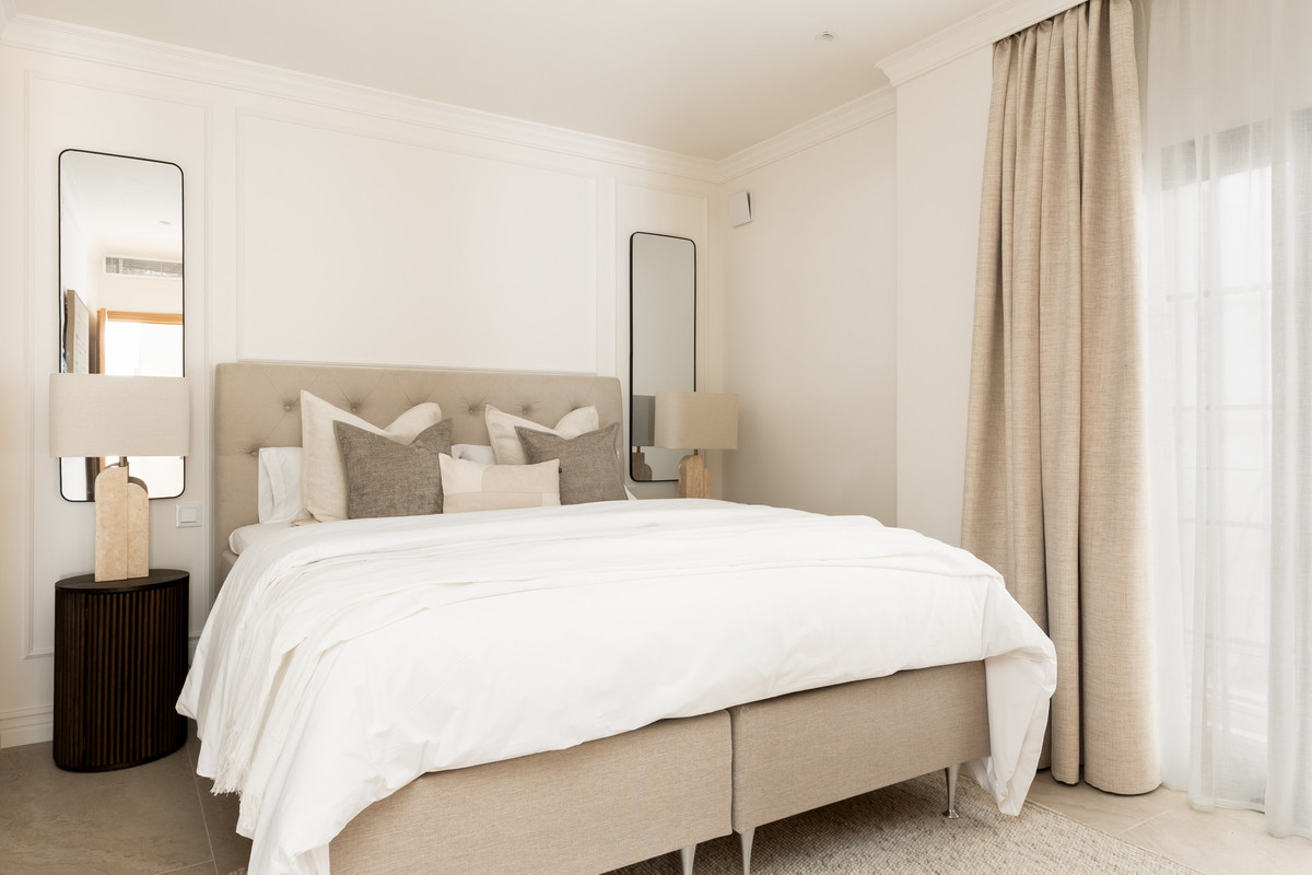 3 Bed Apartment for sale in Nueva Andalucía Costa Del Sol, Málaga, Spain