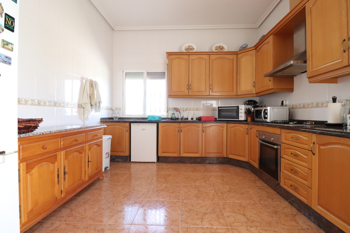 3 Bed Townhouse for sale in Albatera Costa Blanca, Alicante, Spain