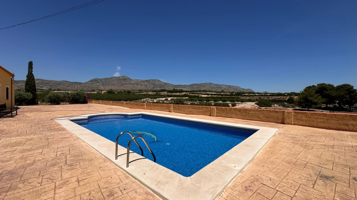 3 Bed Townhouse for sale in Albatera Costa Blanca, Alicante, Spain