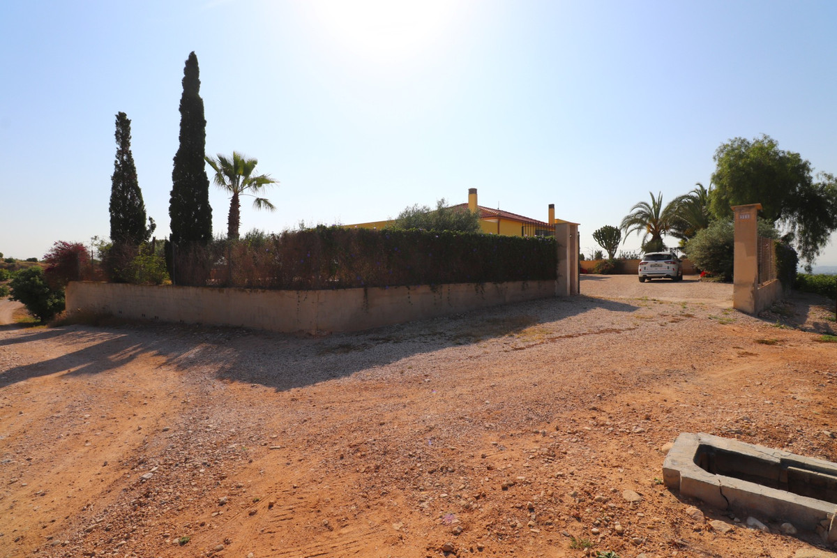 3 Bed Townhouse for sale in Albatera Costa Blanca, Alicante, Spain