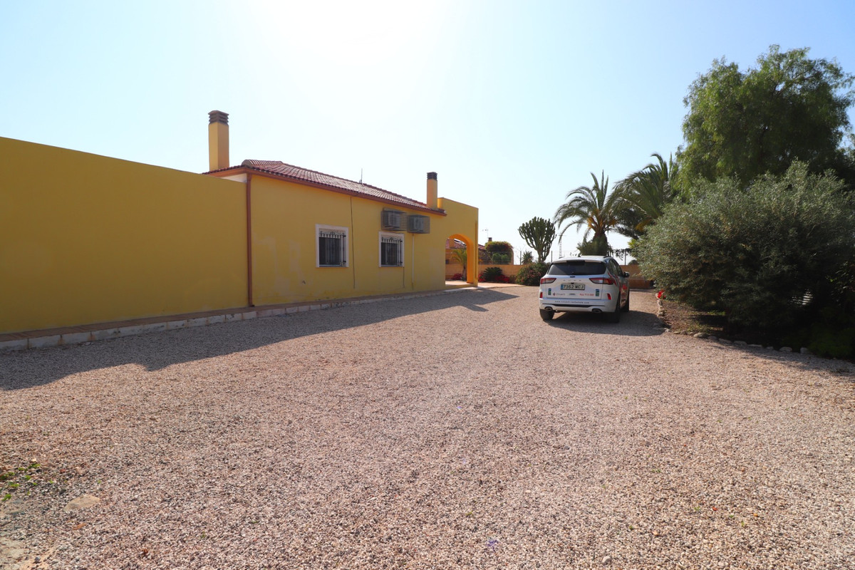 3 Bed Townhouse for sale in Albatera Costa Blanca, Alicante, Spain