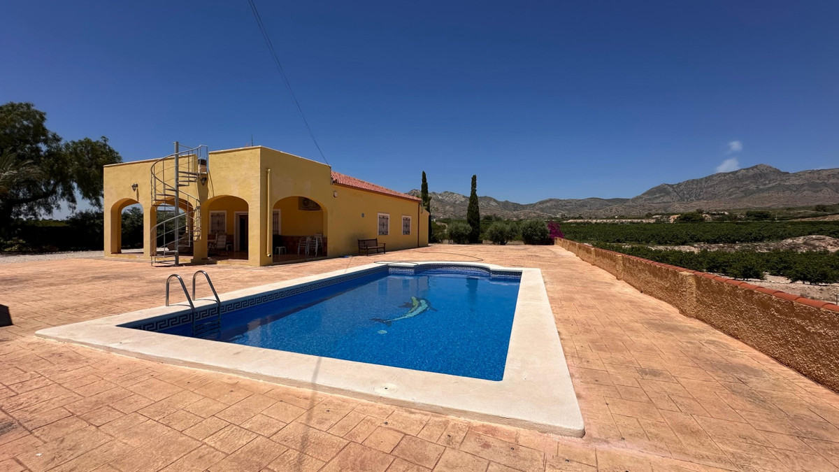 3 Bed Townhouse for sale in Albatera Costa Blanca, Alicante, Spain