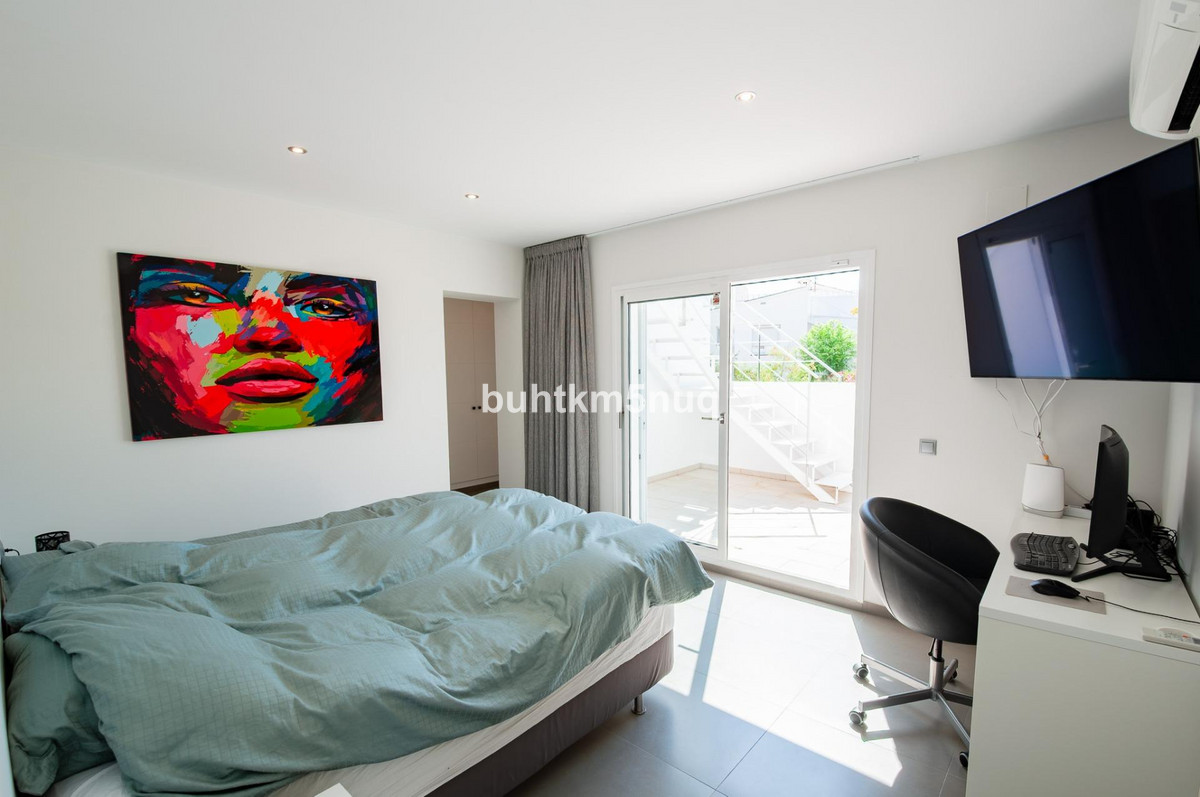 4 Bed Townhouse for sale in Calpe Costa Blanca, Alicante, Spain