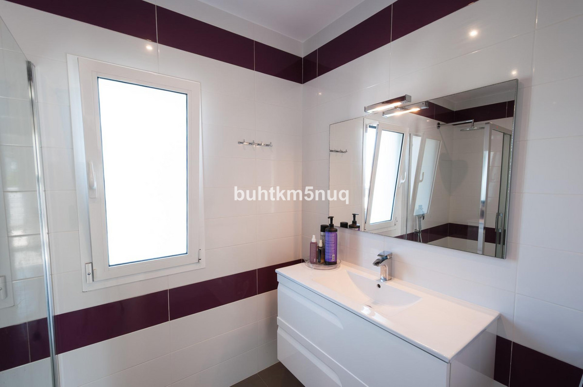 4 Bed Townhouse for sale in Calpe Costa Blanca, Alicante, Spain