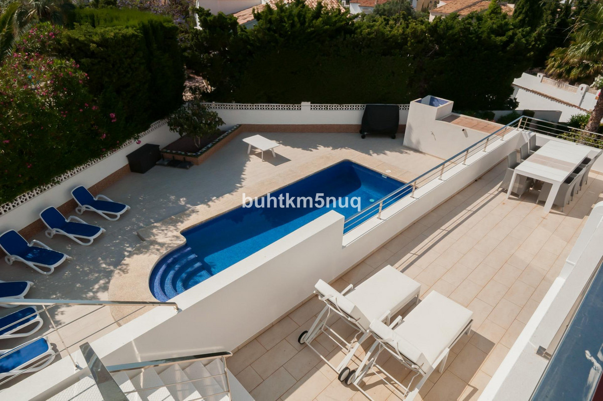 4 Bed Townhouse for sale in Calpe Costa Blanca, Alicante, Spain