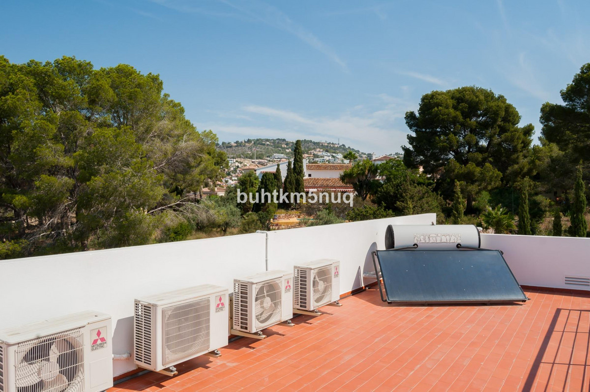 4 Bed Townhouse for sale in Calpe Costa Blanca, Alicante, Spain