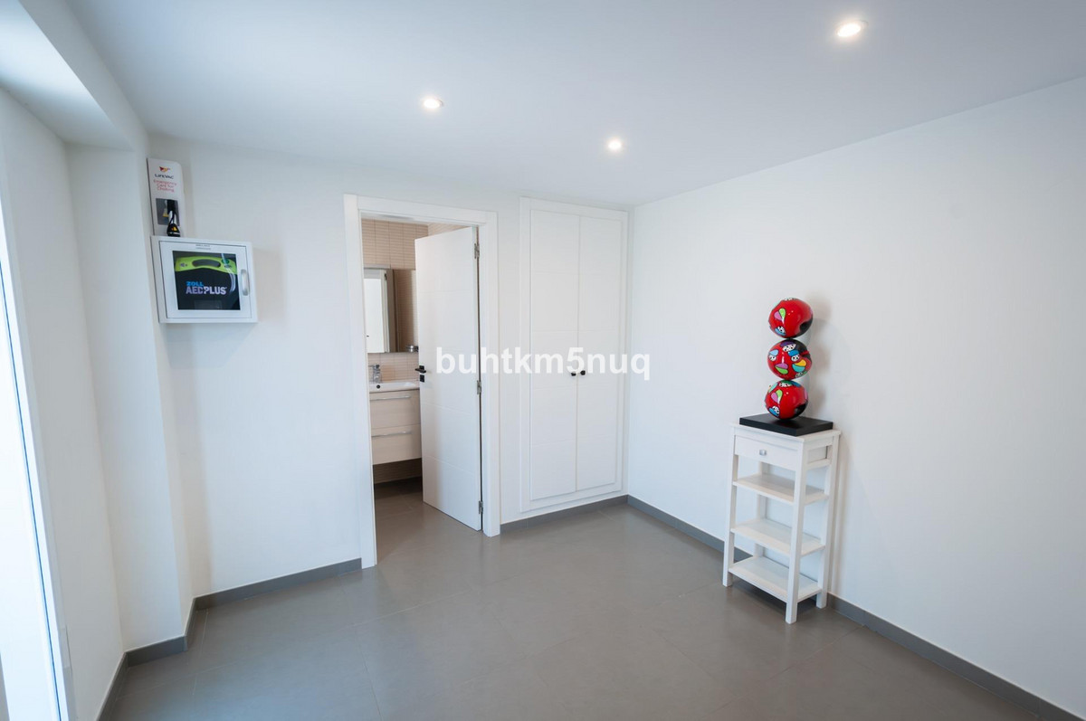 4 Bed Townhouse for sale in Calpe Costa Blanca, Alicante, Spain