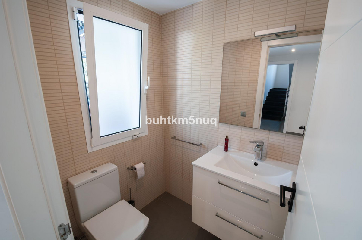 4 Bed Townhouse for sale in Calpe Costa Blanca, Alicante, Spain