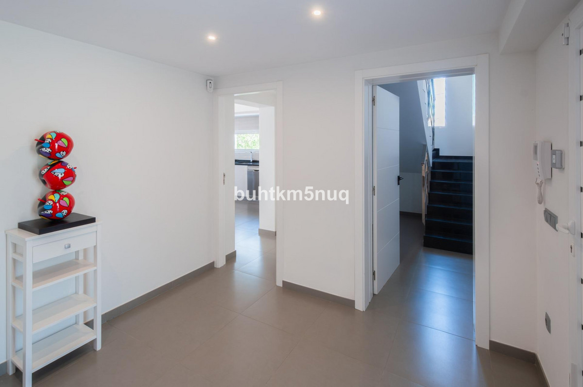 4 Bed Townhouse for sale in Calpe Costa Blanca, Alicante, Spain