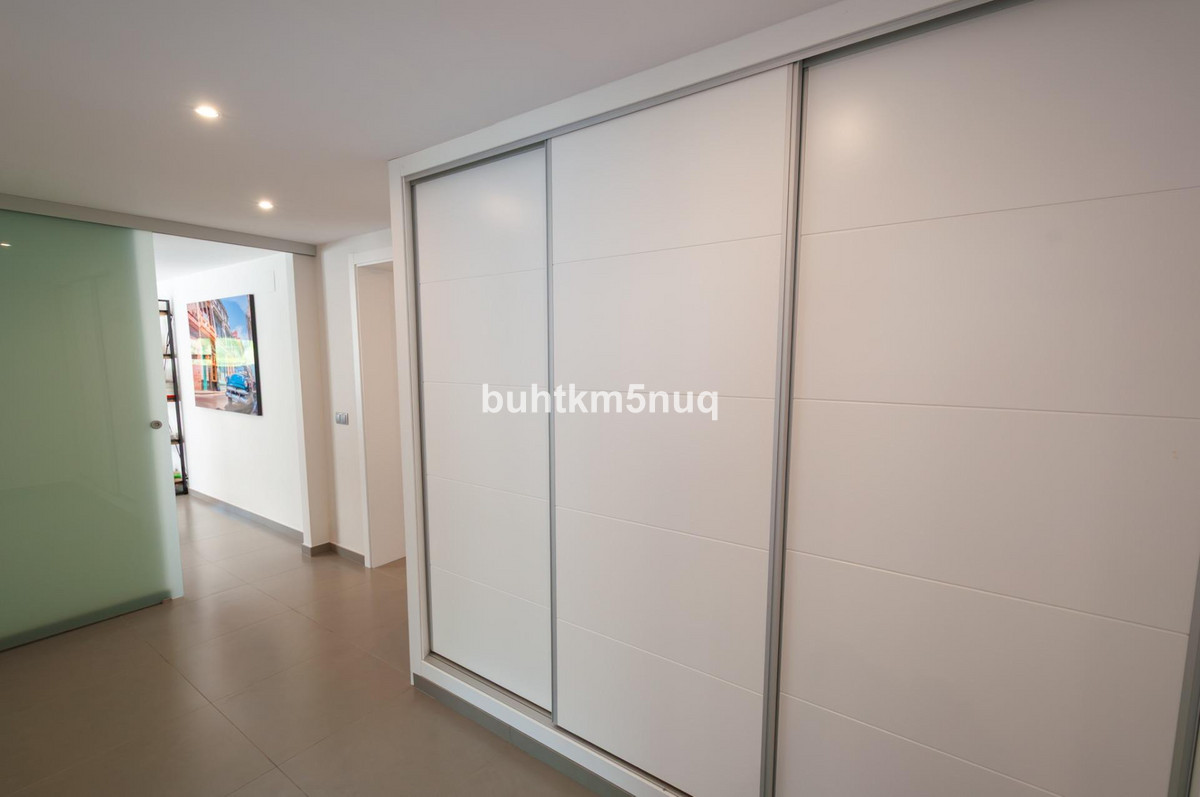 4 Bed Townhouse for sale in Calpe Costa Blanca, Alicante, Spain
