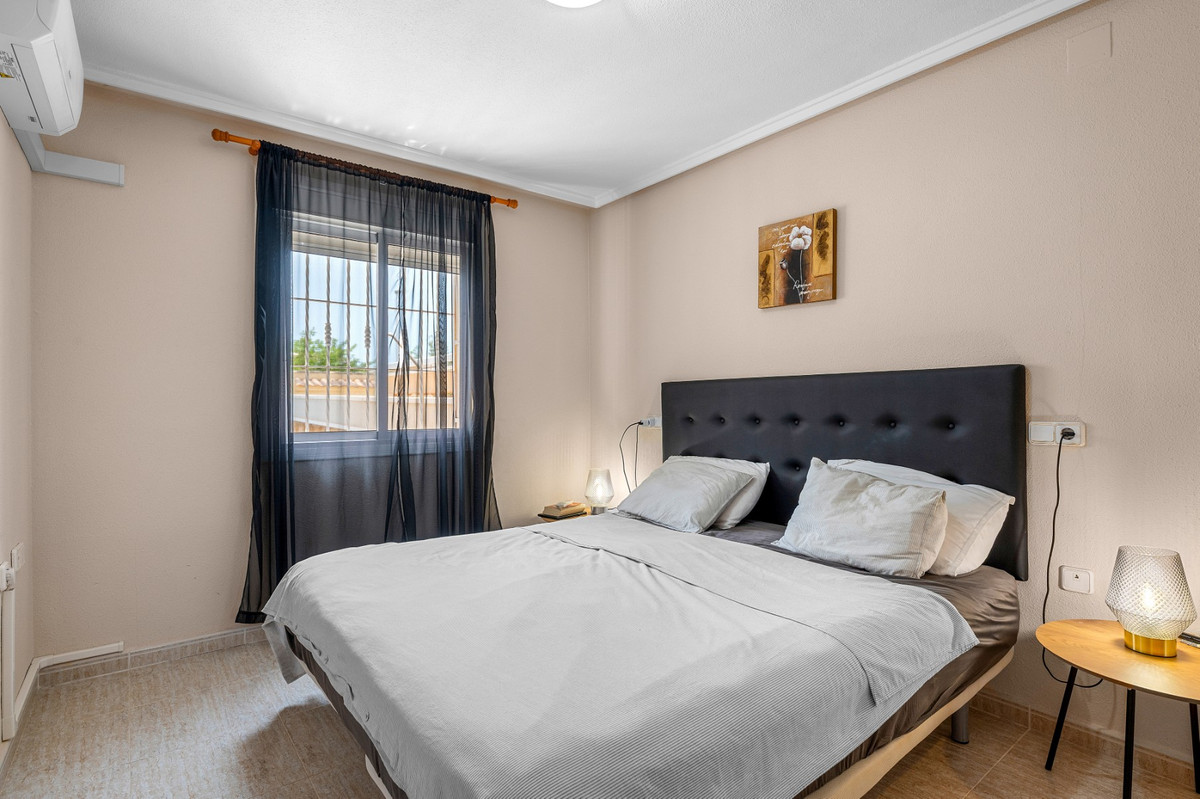 Se vende Villa - Chalet de 3 dormitorios en Costa Blanca, Alicante, España