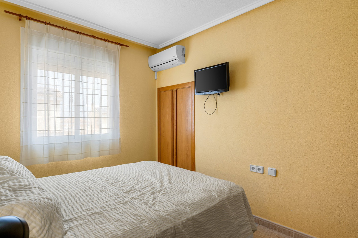 Se vende Villa - Chalet de 3 dormitorios en Costa Blanca, Alicante, España