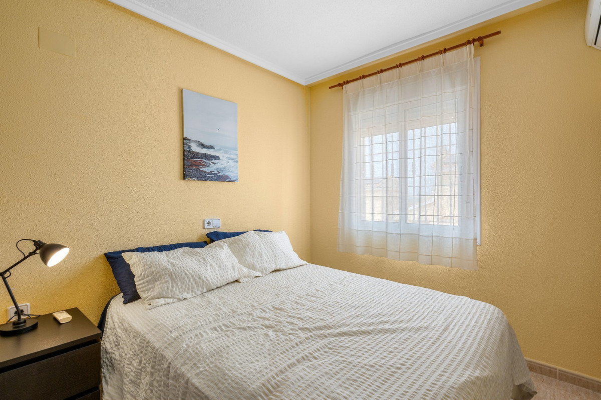 Se vende Villa - Chalet de 3 dormitorios en Costa Blanca, Alicante, España