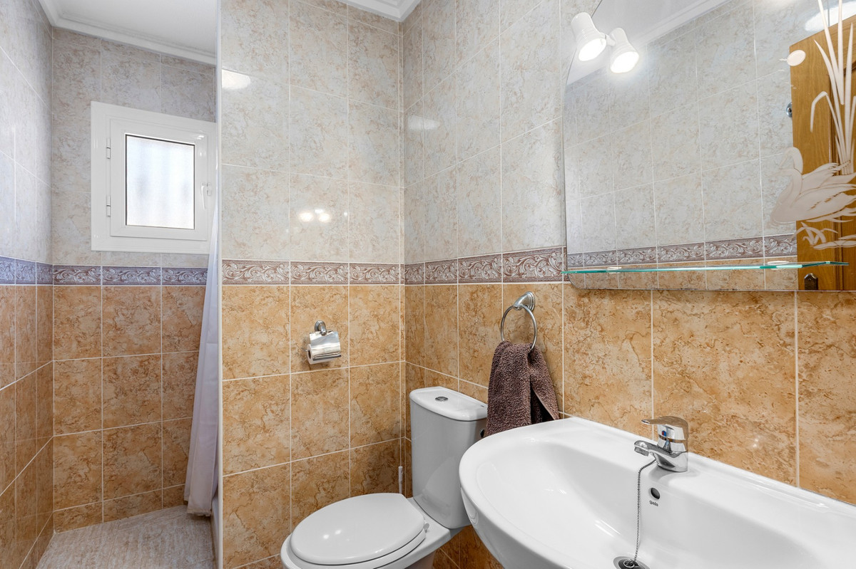 Se vende Villa - Chalet de 3 dormitorios en Costa Blanca, Alicante, España
