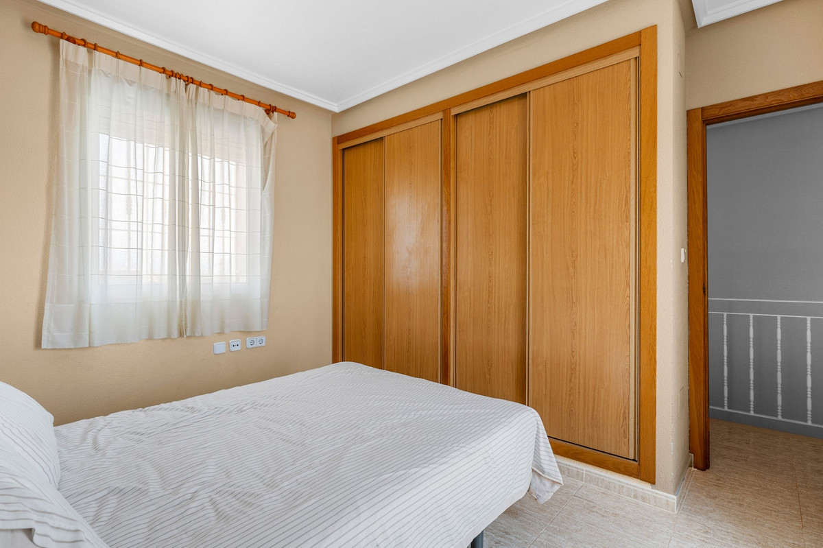 Se vende Villa - Chalet de 3 dormitorios en Costa Blanca, Alicante, España