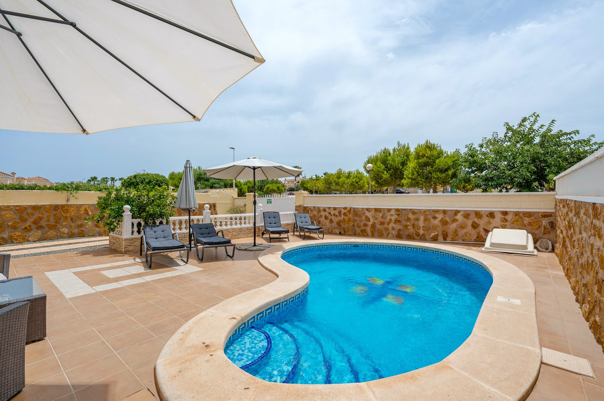 Se vende Villa - Chalet de 3 dormitorios en Costa Blanca, Alicante, España