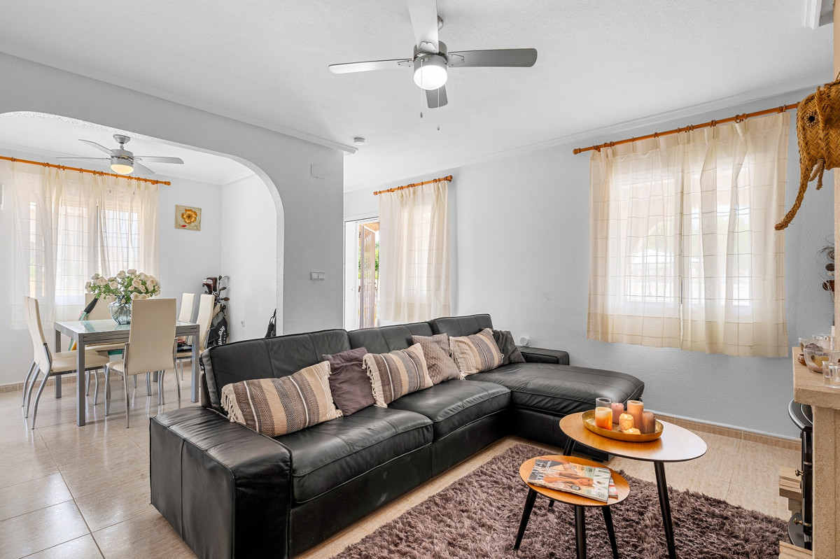 Se vende Villa - Chalet de 3 dormitorios en Costa Blanca, Alicante, España