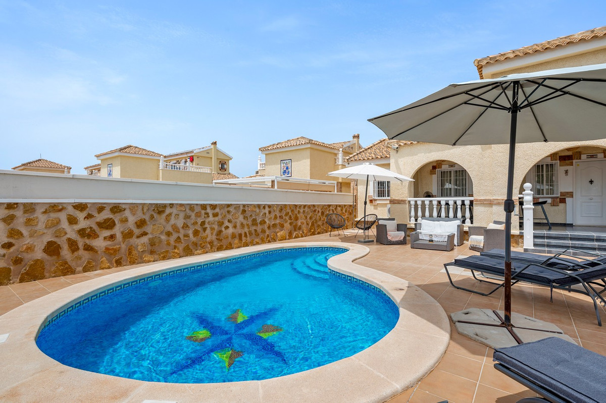 Se vende Villa - Chalet de 3 dormitorios en Costa Blanca, Alicante, España