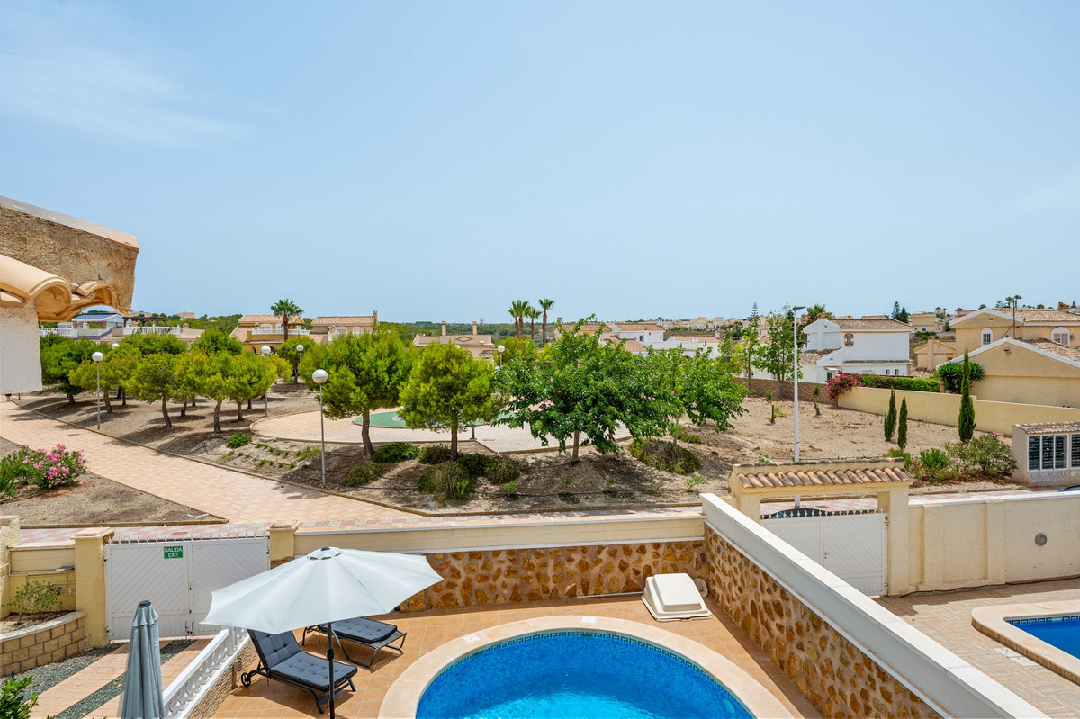 Se vende Villa - Chalet de 3 dormitorios en Costa Blanca, Alicante, España