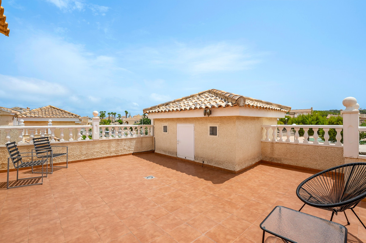 Se vende Villa - Chalet de 3 dormitorios en Costa Blanca, Alicante, España