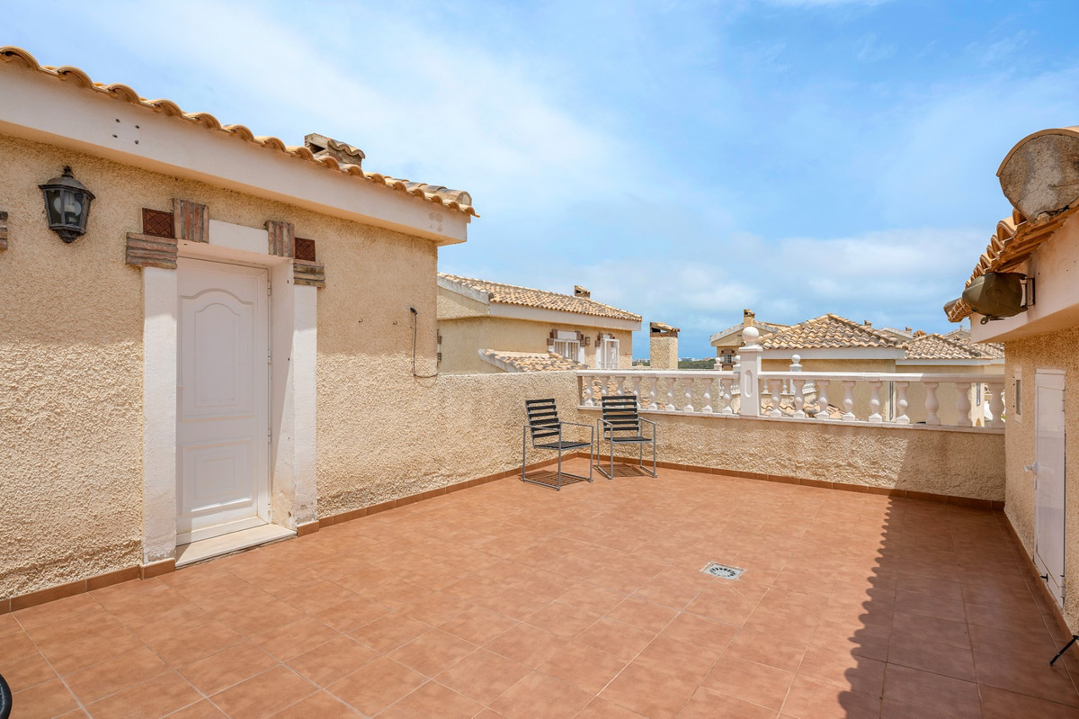 Se vende Villa - Chalet de 3 dormitorios en Costa Blanca, Alicante, España