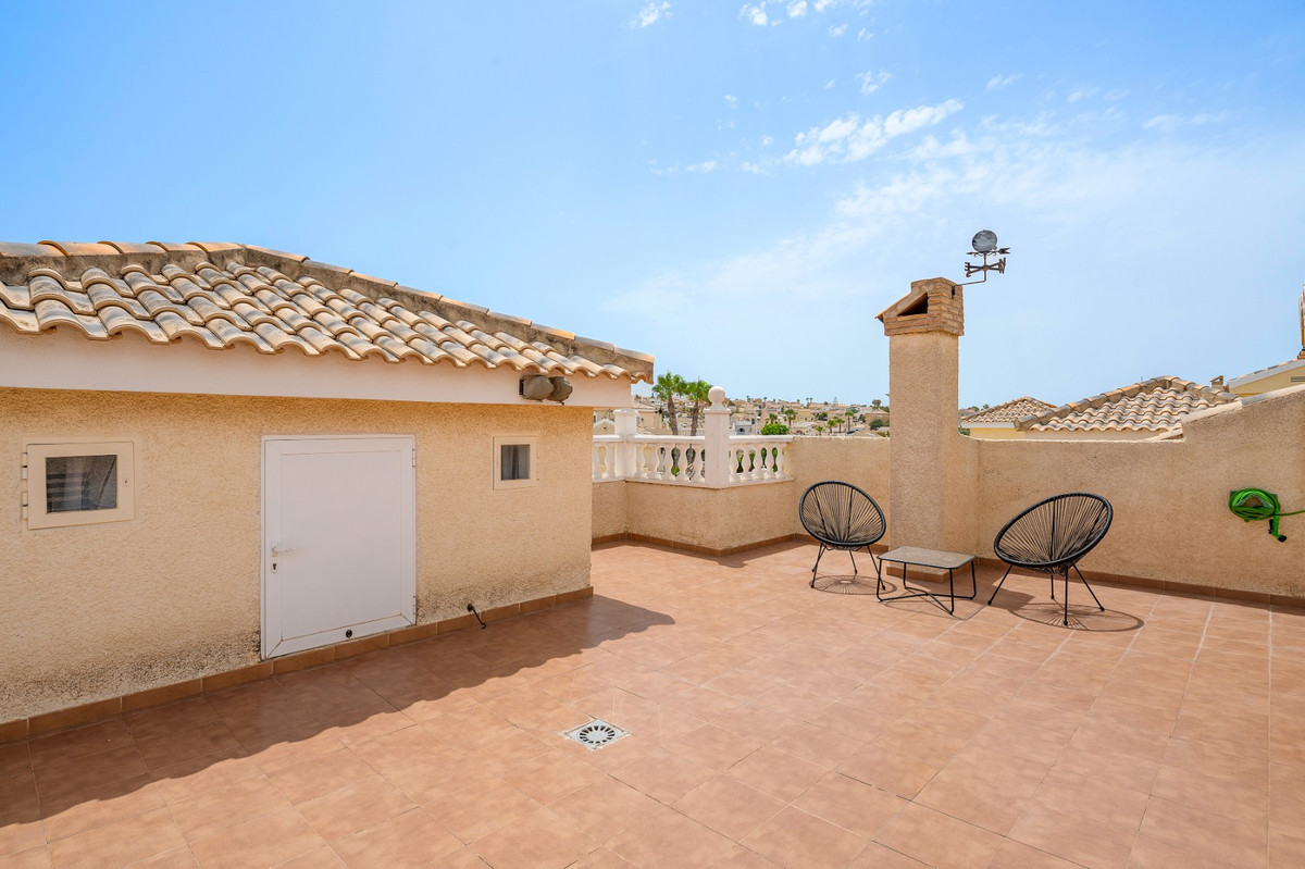 Se vende Villa - Chalet de 3 dormitorios en Costa Blanca, Alicante, España