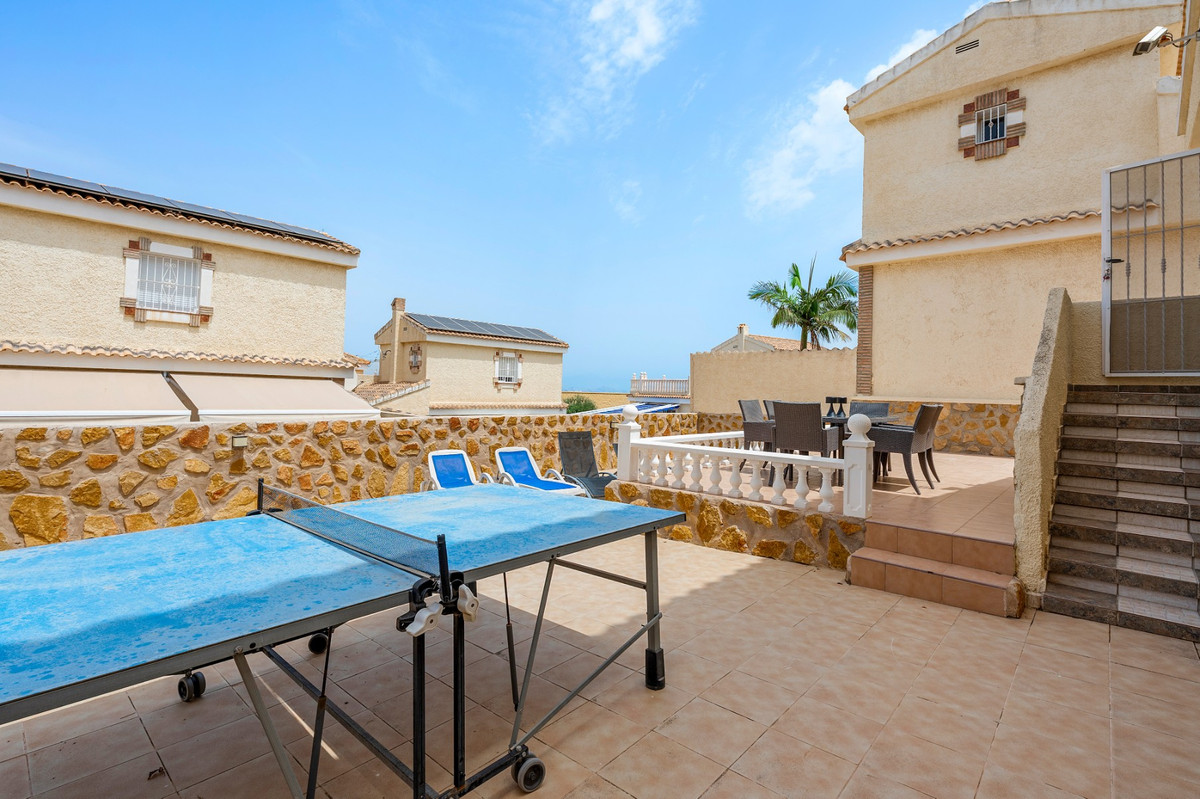 Se vende Villa - Chalet de 3 dormitorios en Costa Blanca, Alicante, España