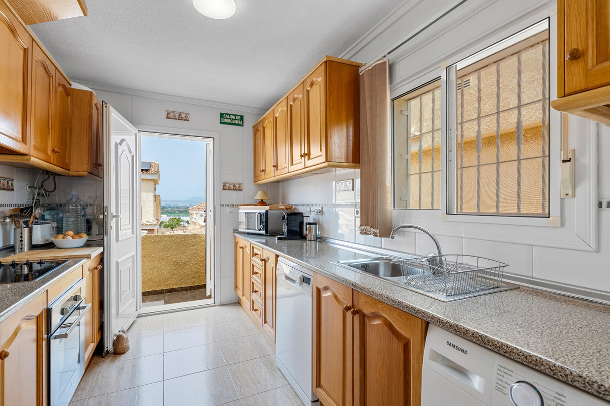 Se vende Villa - Chalet de 3 dormitorios en Costa Blanca, Alicante, España