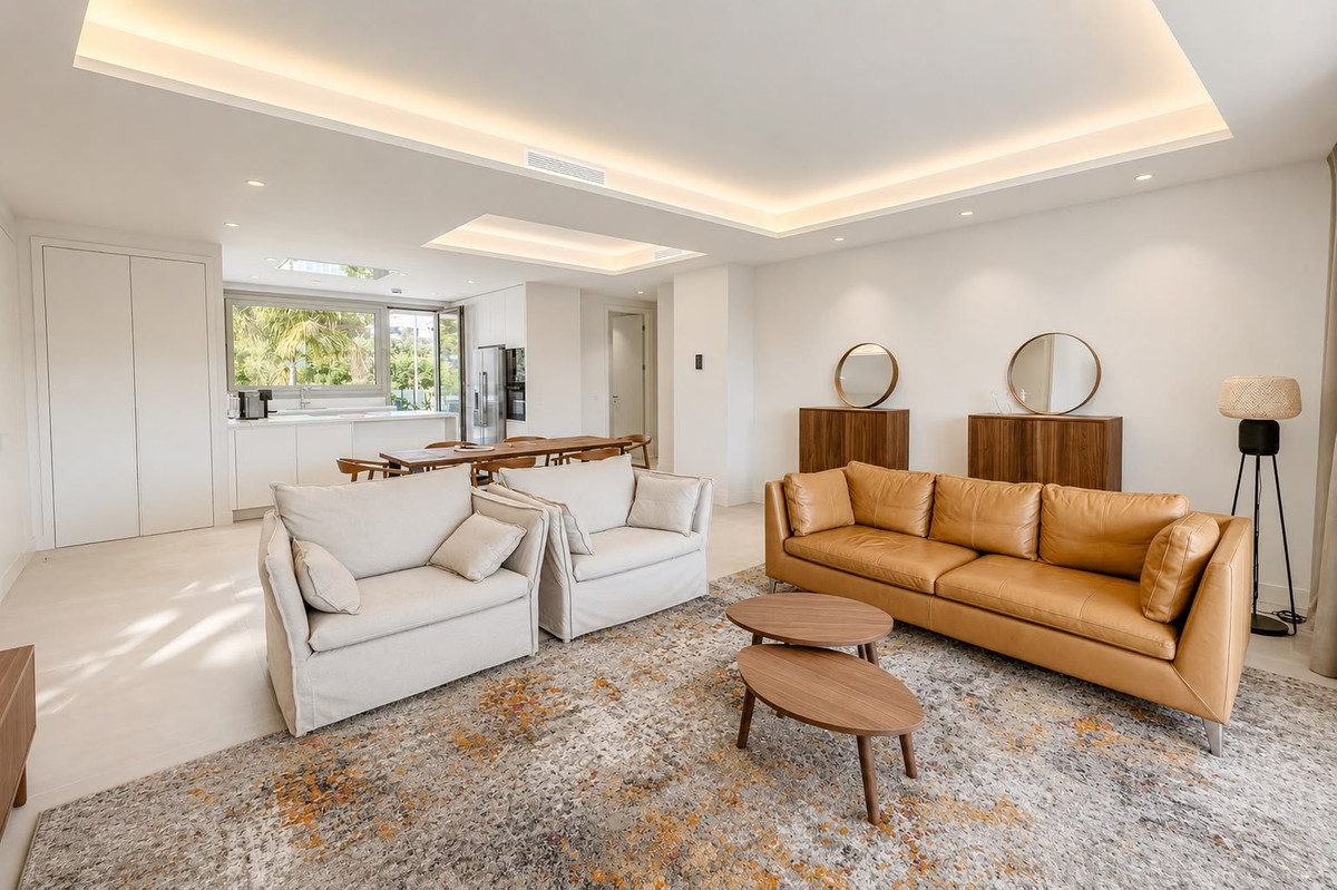 3 Bed Apartment for sale in The Golden Mile Costa Del Sol, Málaga, Spain