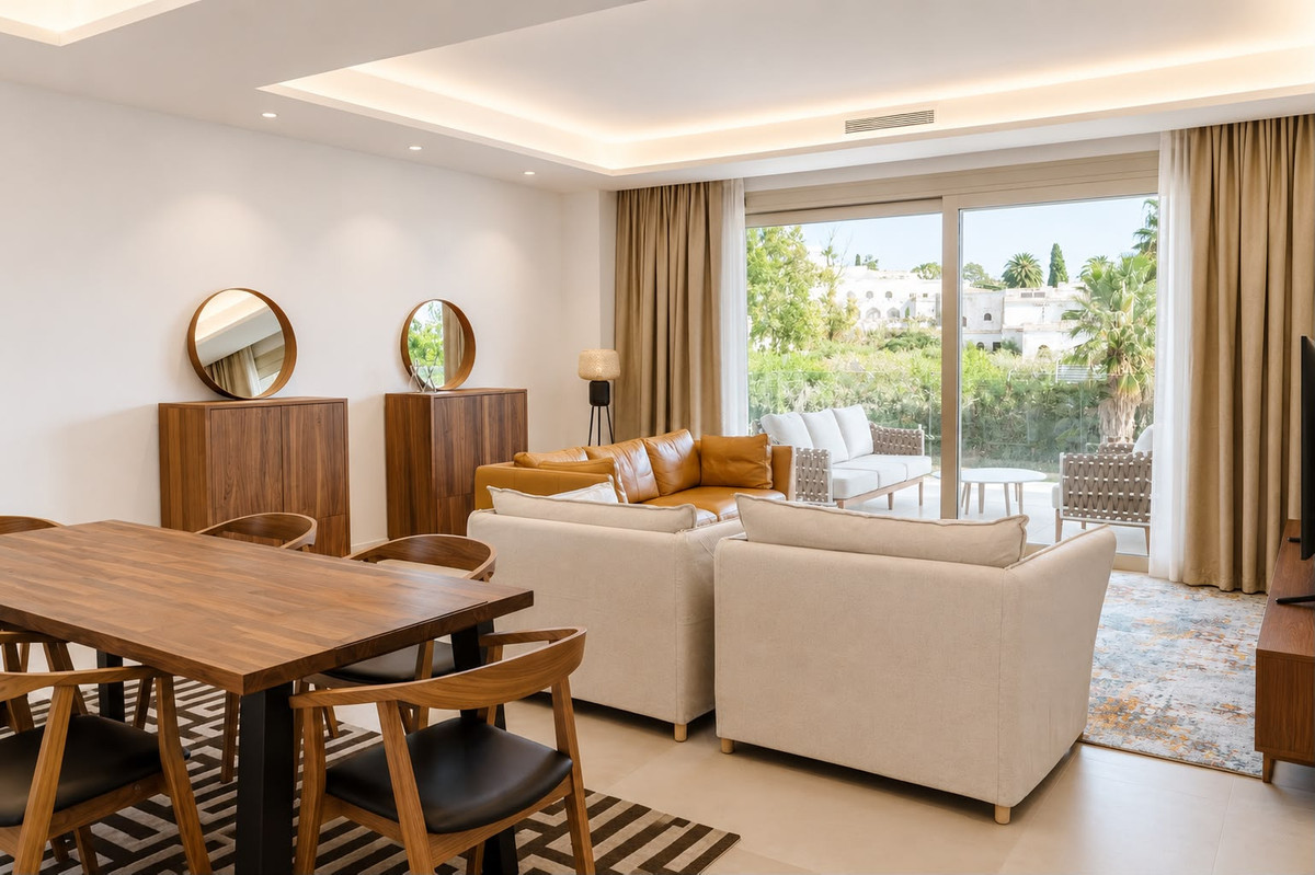 3 Bed Apartment for sale in The Golden Mile Costa Del Sol, Málaga, Spain