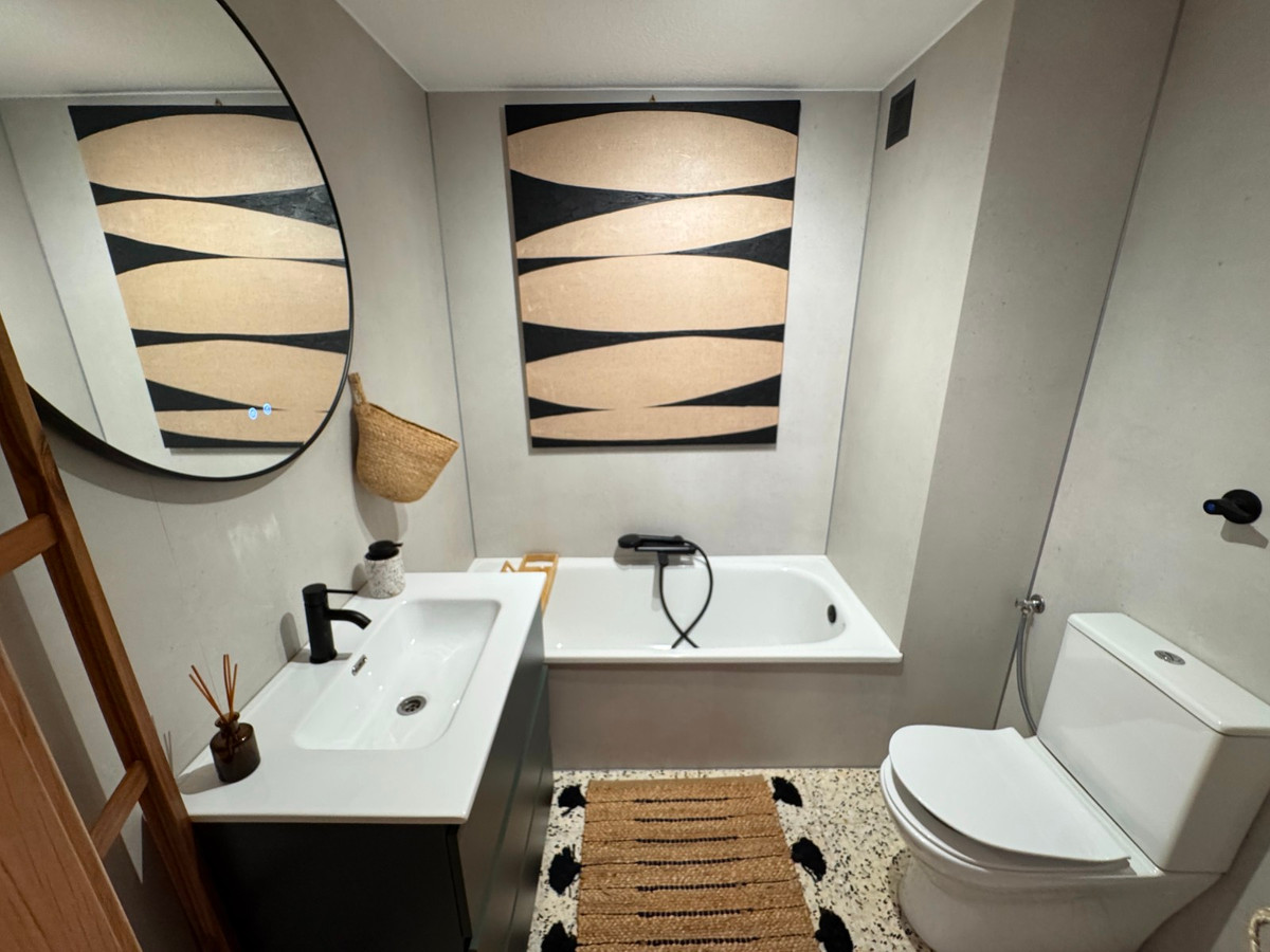 2 Bed Apartment for sale in Guardamar Del Segura Costa Blanca, Alicante, Spain