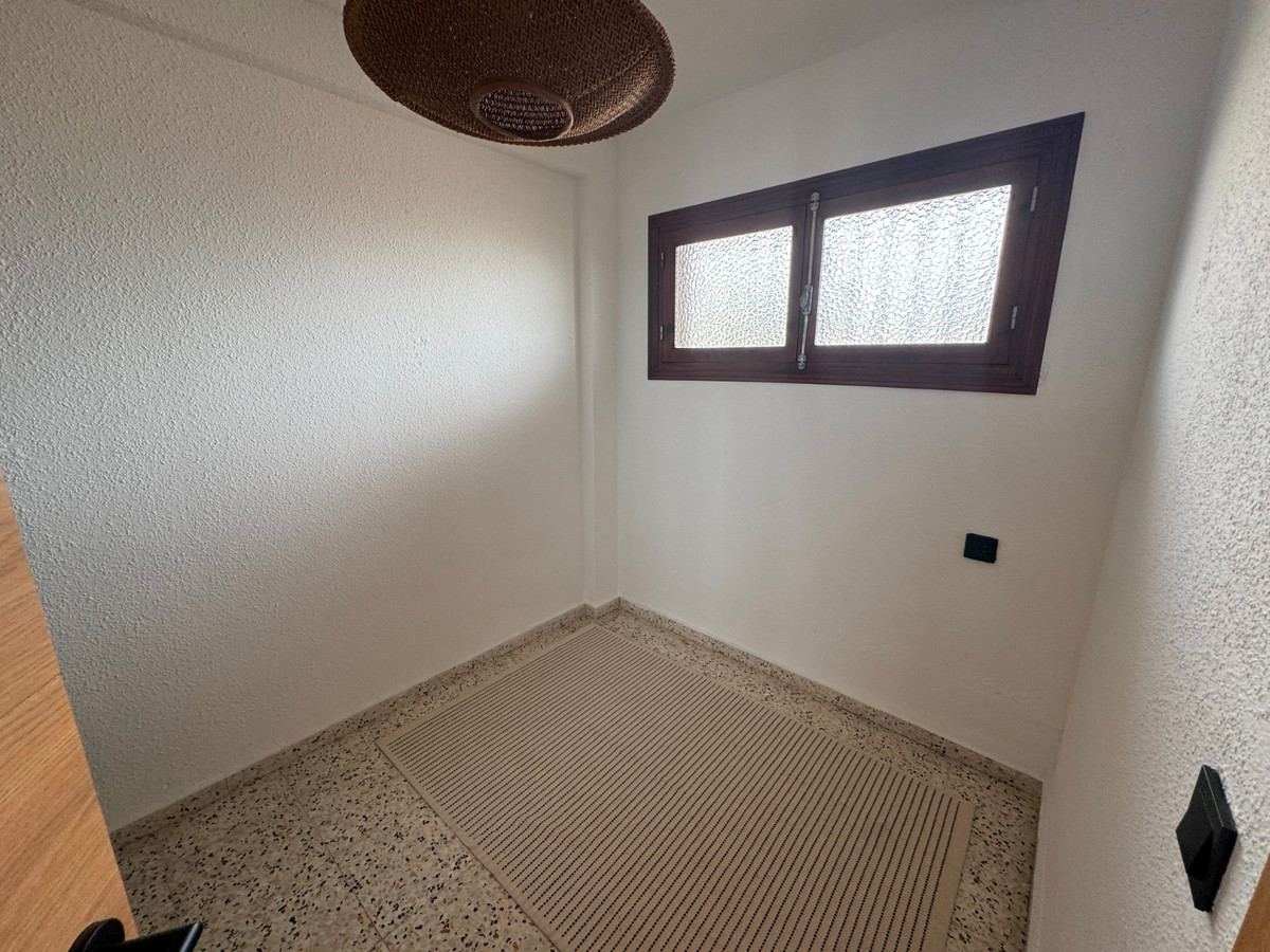 2 Bed Apartment for sale in Guardamar Del Segura Costa Blanca, Alicante, Spain