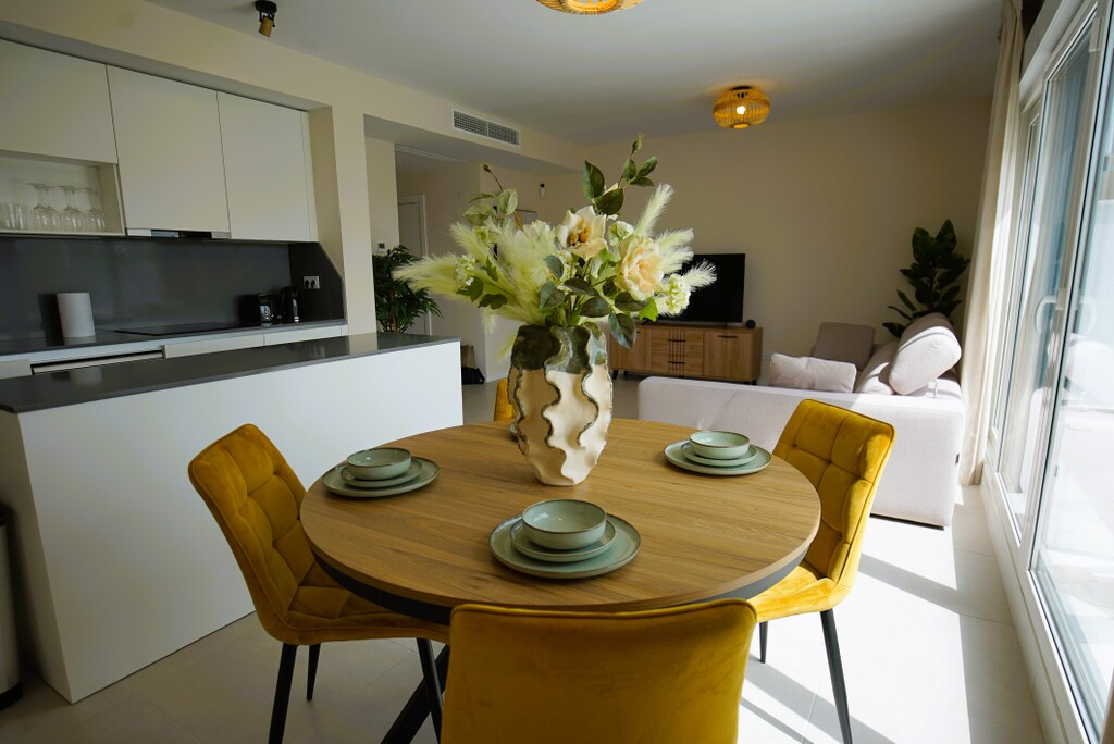 2 Bed Apartment for sale in Estepona Costa Del Sol, Málaga, Spain
