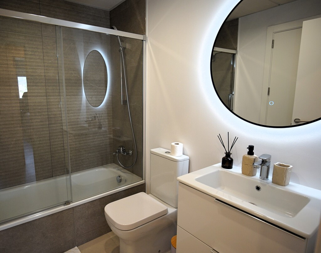 2 Bed Apartment for sale in Estepona Costa Del Sol, Málaga, Spain