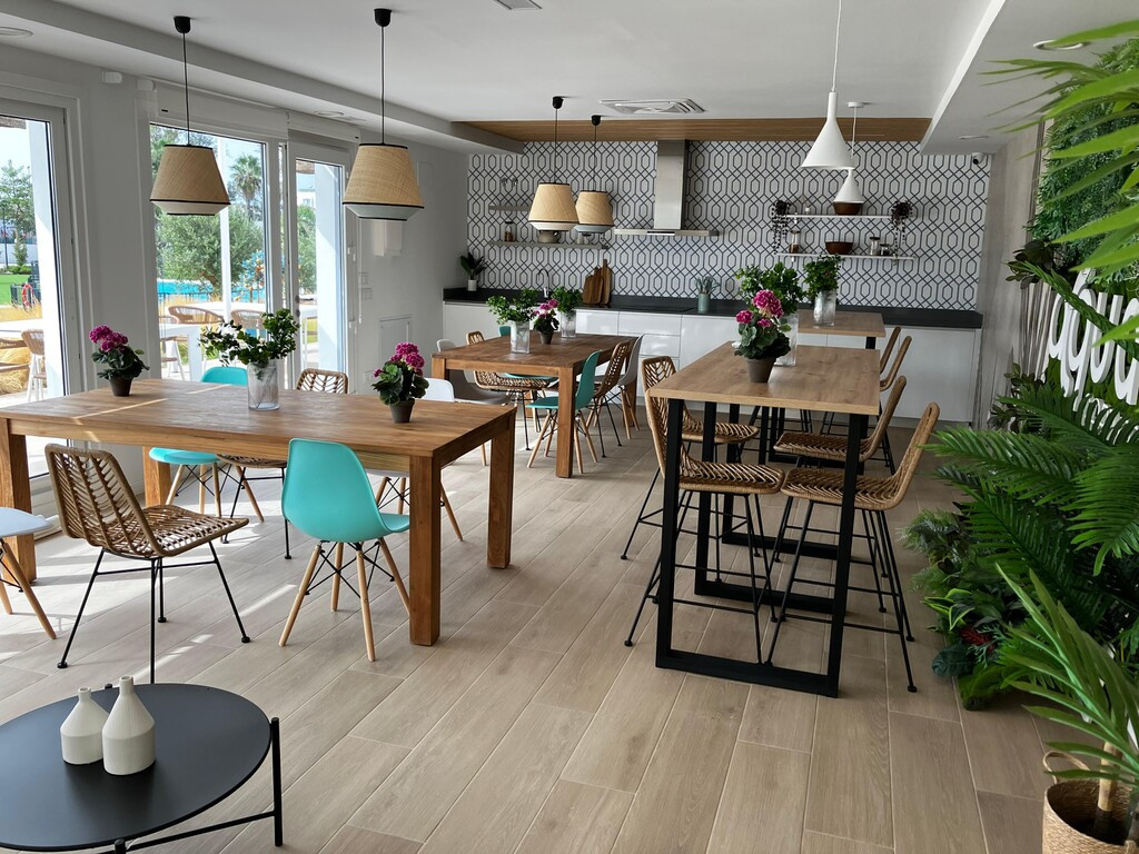 2 Bed Apartment for sale in Estepona Costa Del Sol, Málaga, Spain