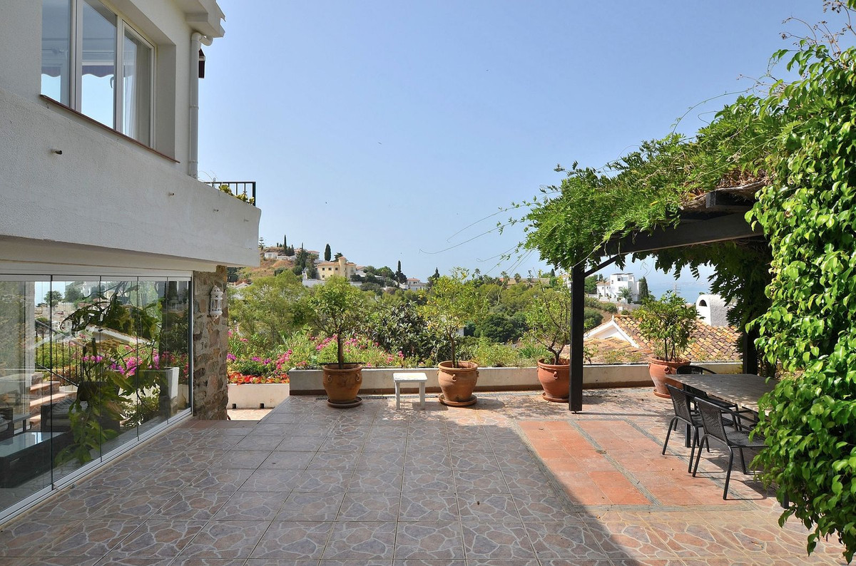 3 Bed Townhouse for sale in Benalmadena Costa Costa Del Sol, Málaga, Spain