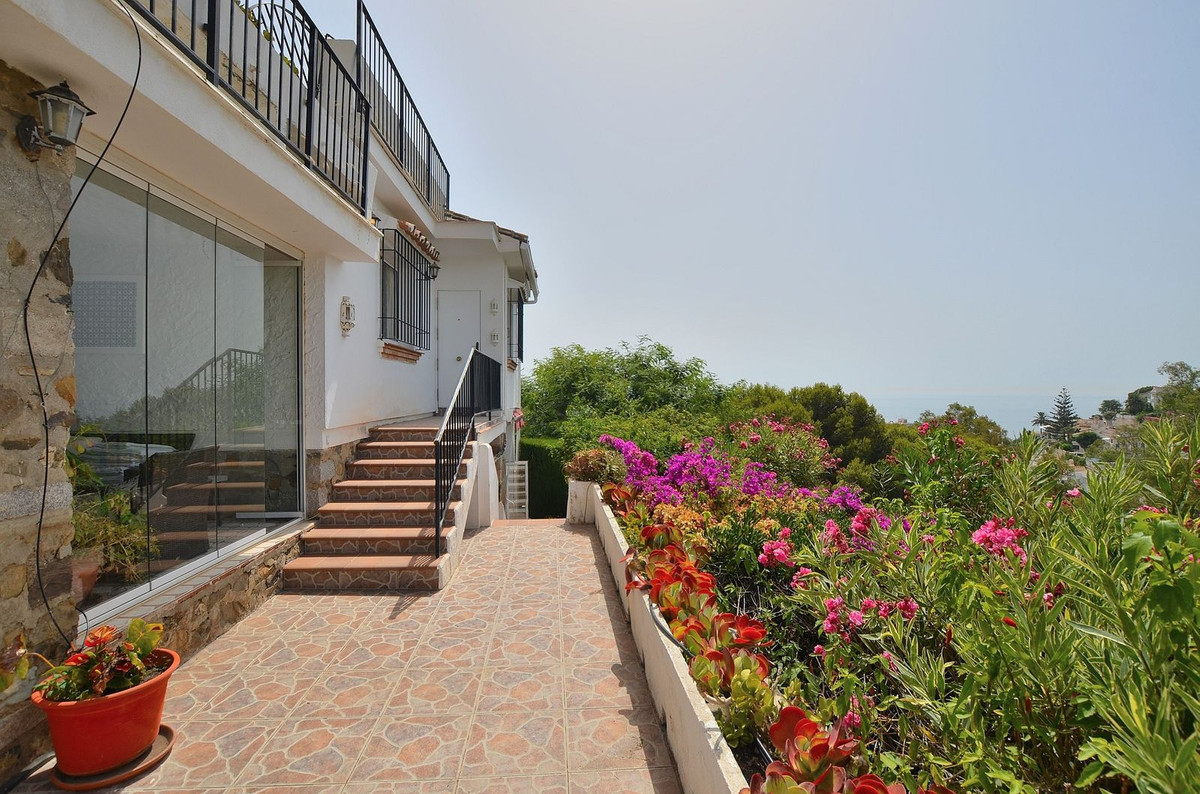 3 Bed Townhouse for sale in Benalmadena Costa Costa Del Sol, Málaga, Spain