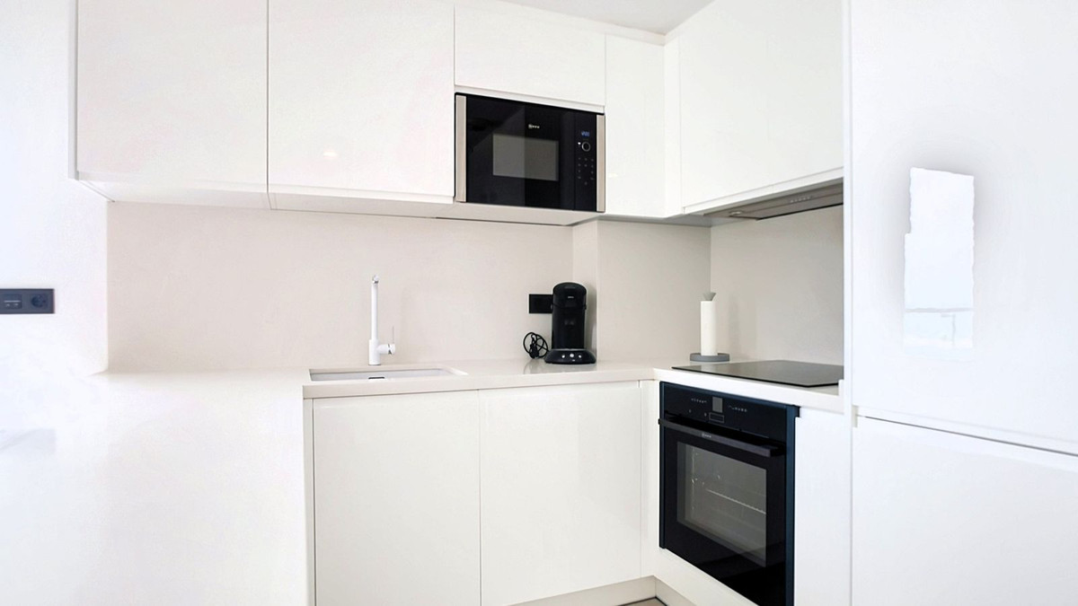 Se vende Apartamento Planta Media de 2 dormitorios en Costa Del Sol, Málaga, España