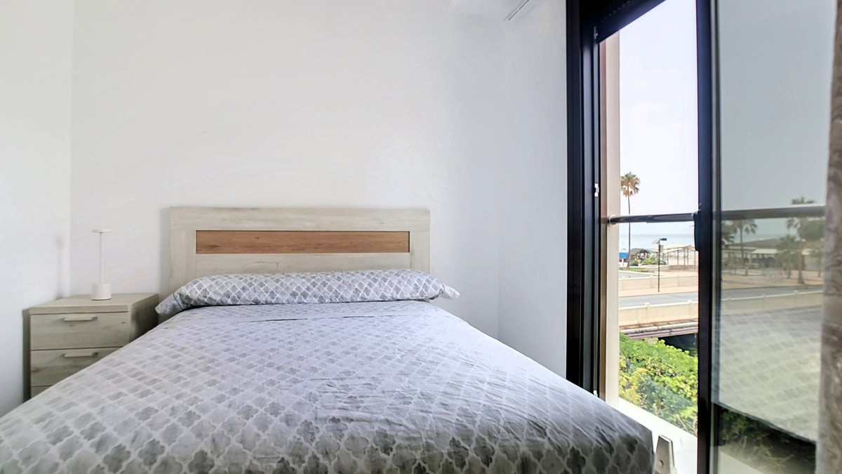 Se vende Apartamento Planta Media de 2 dormitorios en Costa Del Sol, Málaga, España