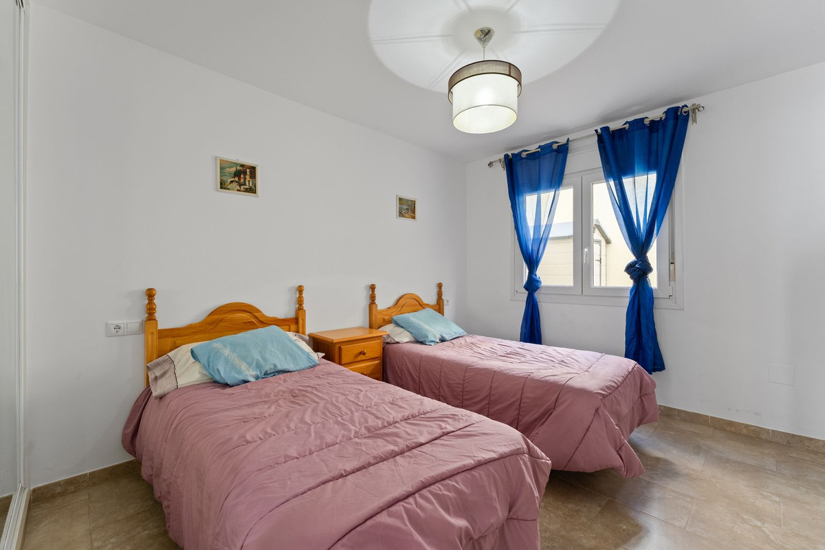 Se vende Apartamento Planta Baja de 2 dormitorios en Costa Del Sol, Málaga, España