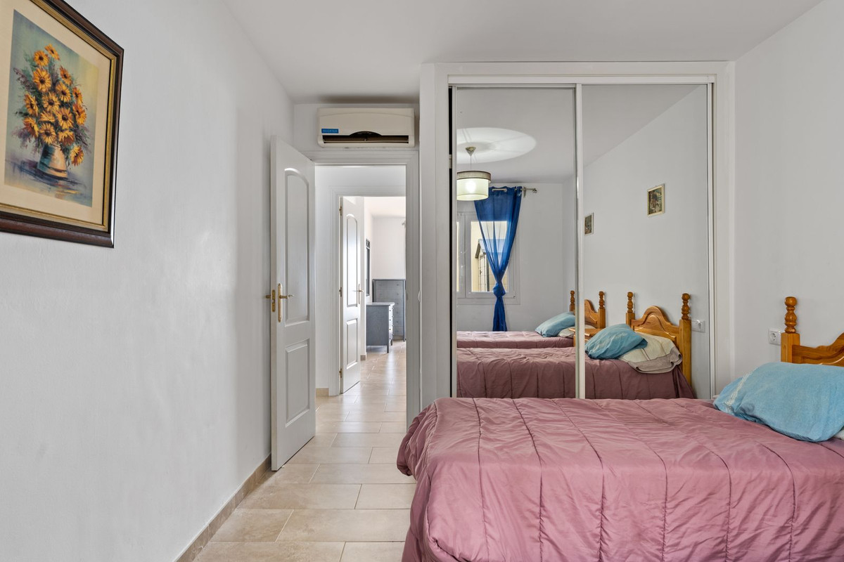 Se vende Apartamento Planta Baja de 2 dormitorios en Costa Del Sol, Málaga, España