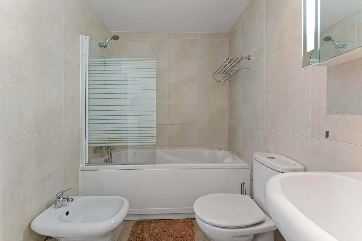 Se vende Apartamento Planta Baja de 2 dormitorios en Costa Del Sol, Málaga, España