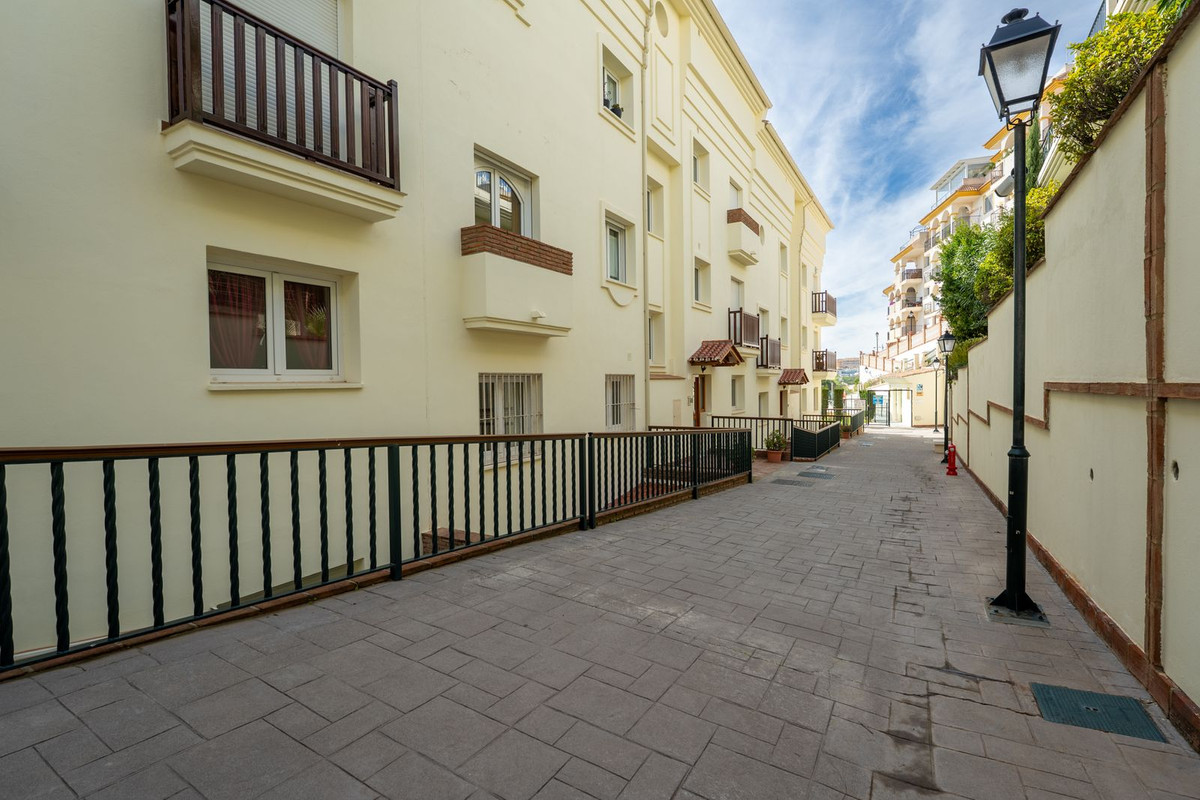 Se vende Apartamento Planta Baja de 2 dormitorios en Costa Del Sol, Málaga, España